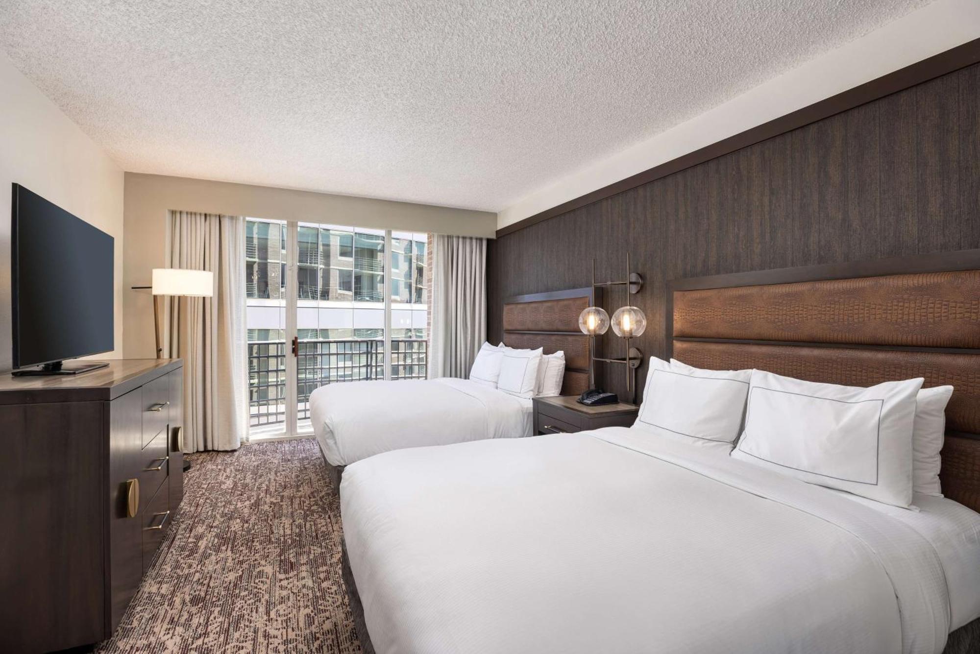 Doubletree Suites By Hilton Austin Downtown Capitol Экстерьер фото