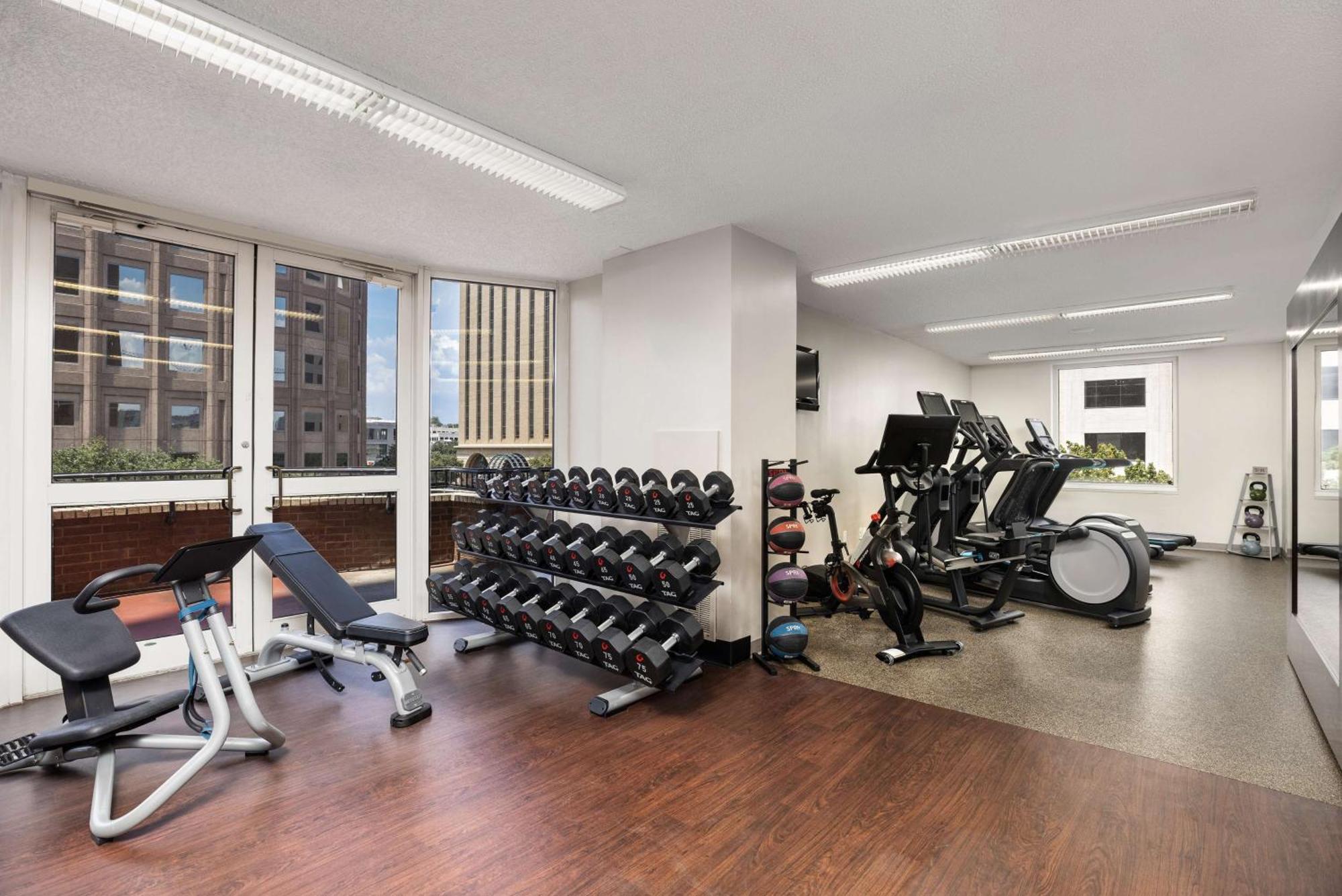 Doubletree Suites By Hilton Austin Downtown Capitol Экстерьер фото