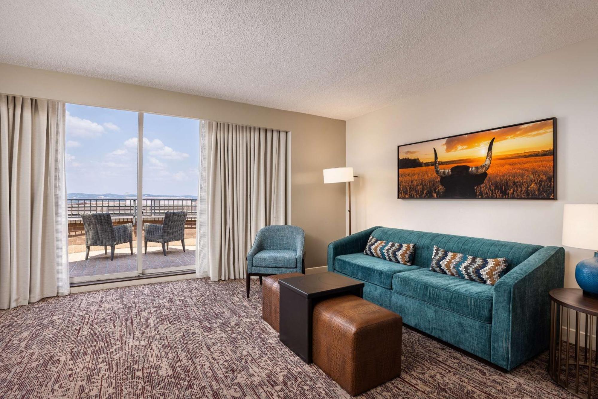 Doubletree Suites By Hilton Austin Downtown Capitol Экстерьер фото