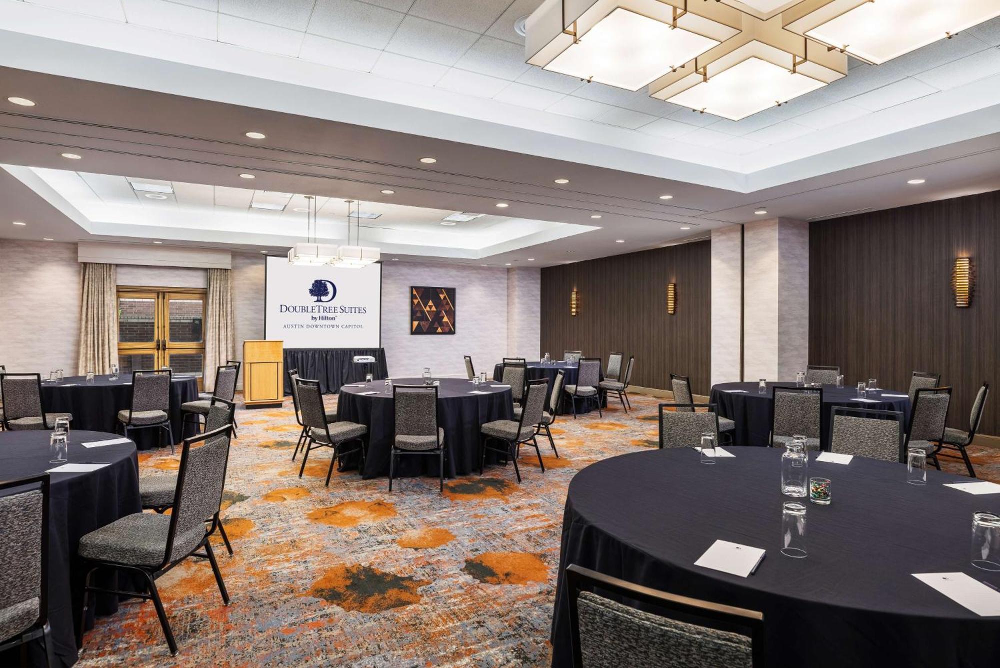 Doubletree Suites By Hilton Austin Downtown Capitol Экстерьер фото