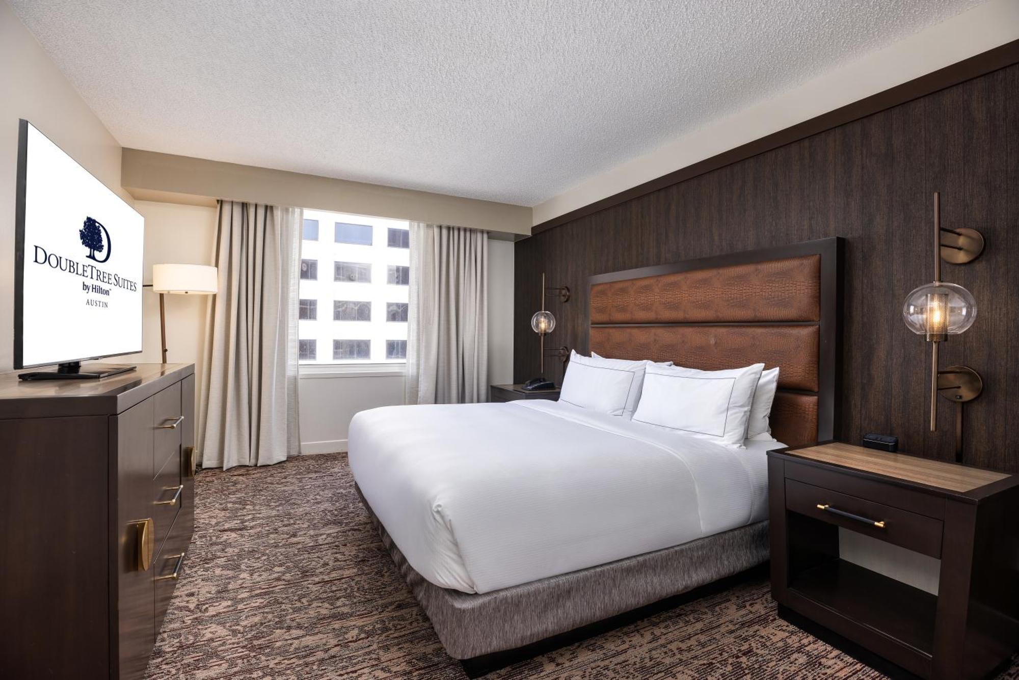 Doubletree Suites By Hilton Austin Downtown Capitol Экстерьер фото